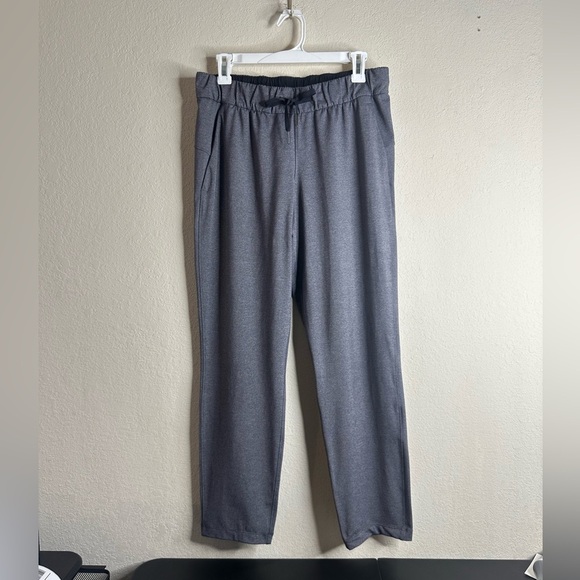 Lululemon On The Fly Pant 28” Heathered Black size 8 - Picture 2 of 5